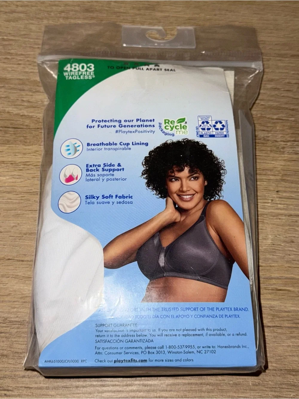 NWT PLAYTEX 18 Hour Silky Soft Smoothing Bra - White. Size 40 DDD.